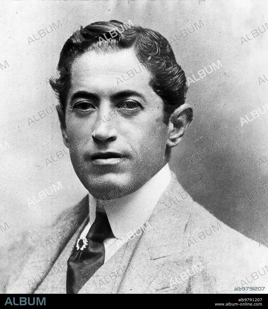 Julio 1912. Antonio Fuentes, herido Grave. El Notabilísimo Diestro, que ayer Fue cogido por un Toro de los que Lidió en Santander.