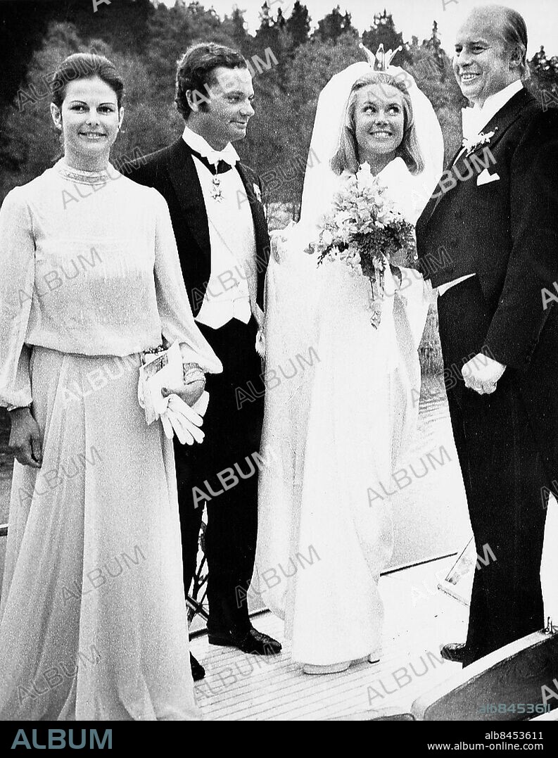Kungen Carl XVI Gustaf och drottning Silvia. Agneta Kihlström Björn Kreuger bröllop 1976. Kungliga Sverige Carl XVI Gustaf. Situation Tills Silvia 1976. Kihlström Agneta Kreuger Björn Sit. (c) Jan Forsman / Sydsvenskan / IBL.
