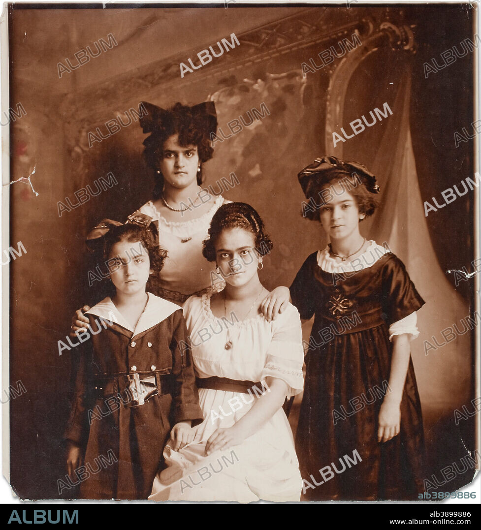 GUILLERMO KALHO. Matilde, Adriana, Frida and Cristina Kahlo. Date/Period: 1916. Photograph. Gelatin-bromide silver on paper Gelatin-bromide silver on paper.