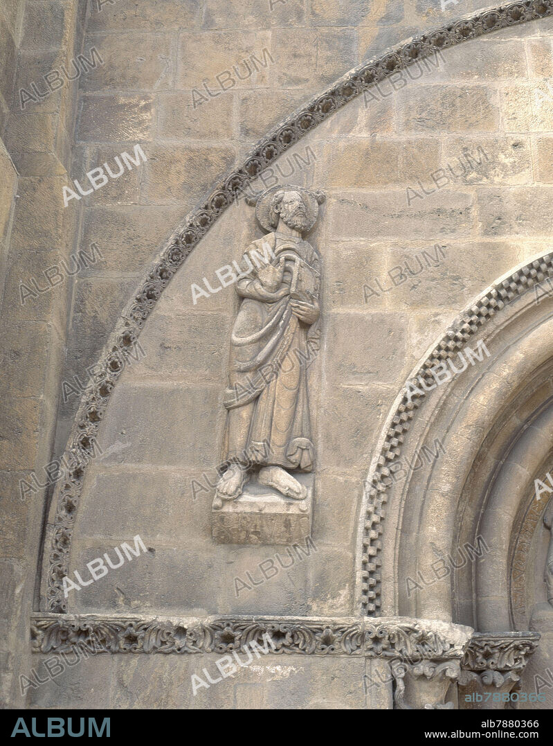 MAESTRO ESTEBAN (S. XII). EXTERIOR-PUERTA DEL PERDON-DET EFIGIE DE SAN PABLO EN TAMAÑO NATURAL-S XII.
