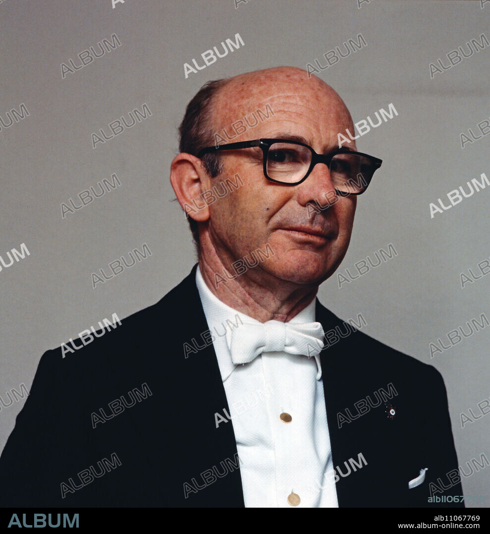 Narciso Yepes, Spanish classical guitarist, lutenist and composer, portrait shot, Germany, 1981. Narciso Yepes, Spanish classical guitarist, lutenist and composer, portrait shot, Germany, 1981.