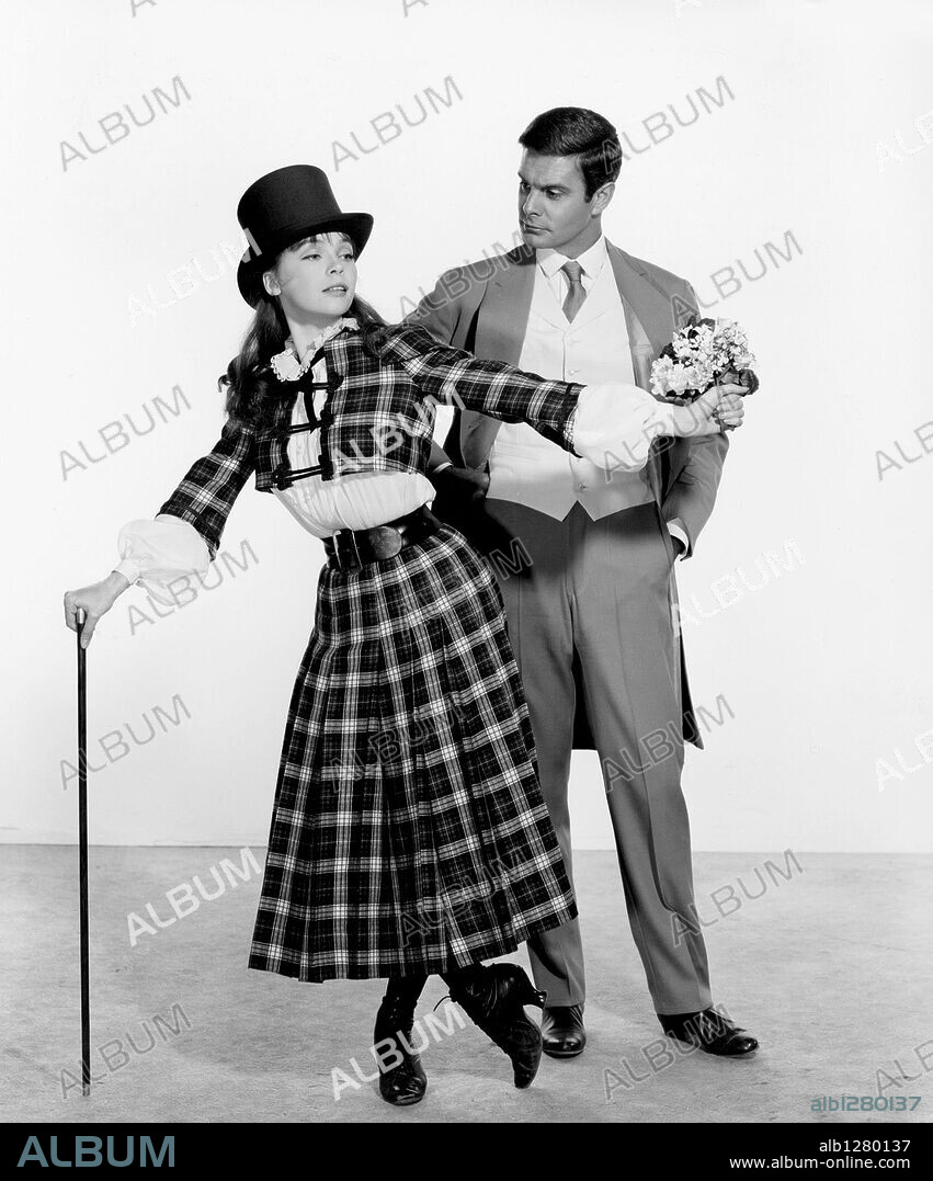 LESLIE CARON et LOUIS JOURDAN dans GIGI, 1958, réalisé par VINCENTE MINNELLI. Copyright M.G.M.