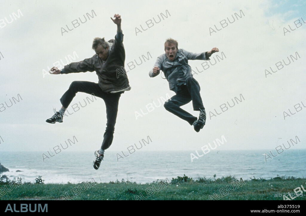LLYR EVANS and RHYS IFANS in TWIN TOWN, 1997, directed by KEVIN ALLEN.