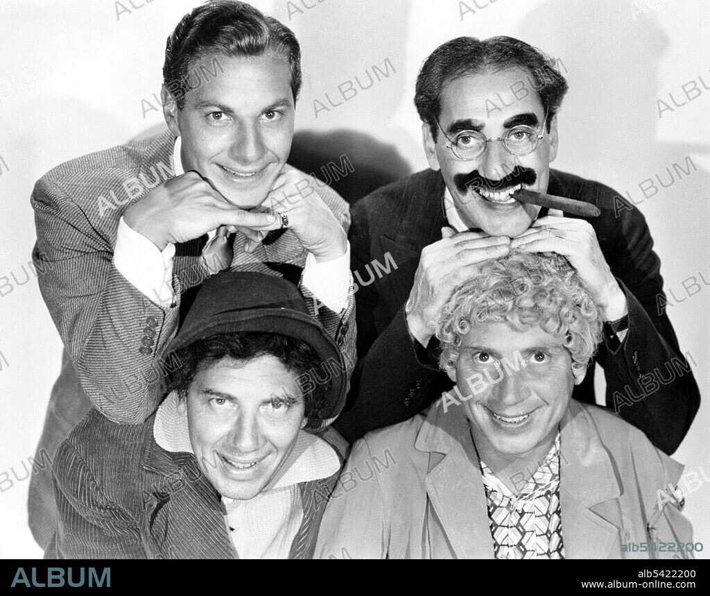CHICO MARX, GROUCHO MARX, HARPO MARX and ZEPPO MARX in DUCK SOUP, 1933, directed by LEO MCCAREY. Copyright PARAMOUNT PICTURES.