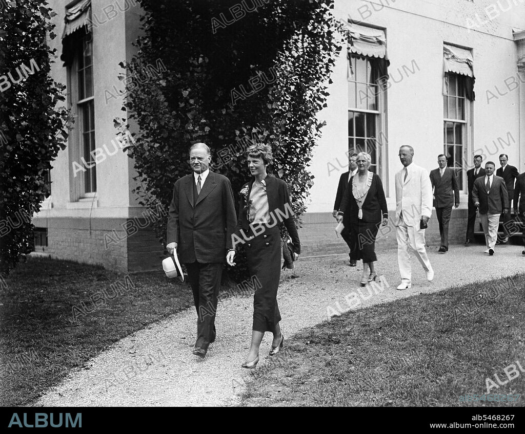 Herbert Hoover and Amelia Earhart, at White House circa 1932.