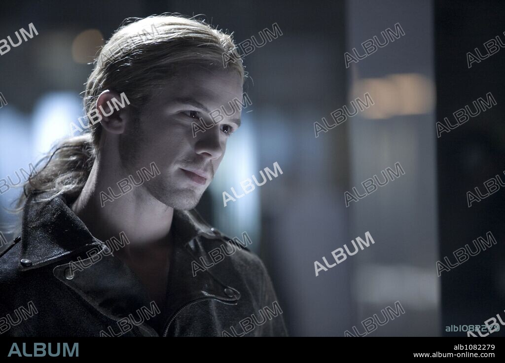 CAM GIGANDET in TWILIGHT - BISS ZUM MORGENGRAUEN, 2008 (TWILIGHT), unter der Regie von CATHERINE HARDWICKE. Copyright IMPRINT ENTERTAINMENT/MAVERICK FILMS/SUMMIT ENTERTAINMENT.