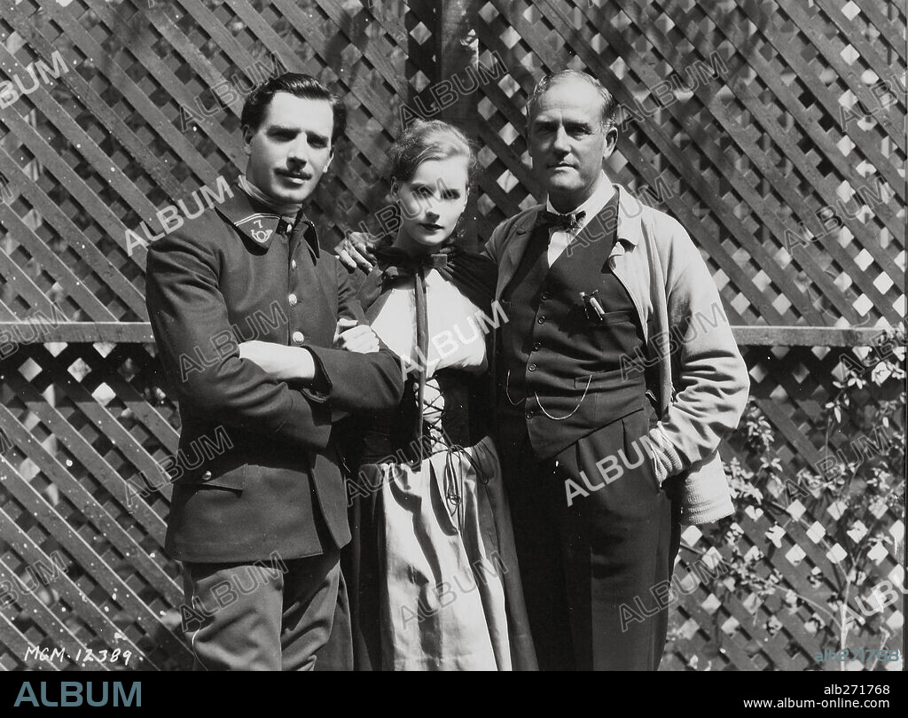 GRETA GARBO, LARS HANSON und VICTOR SJOSTROM in THE DIVINE WOMAN, 1928, unter der Regie von VICTOR SJOSTROM. Copyright M.G.M.