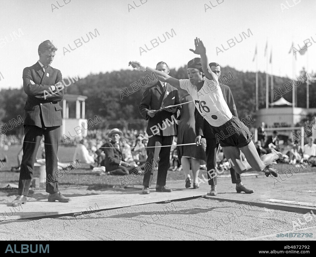 GOTHENBURG 1926-08. Kinue Hitomi, Japan, wins the standing long jump of 2.49 m. At the International Women's Games in 1926. The Games were the second International Women's Olympics and were decided on August 27-29 at Slottsskogsvallen in Gothenburg. Only athletics was on the program and the competitions were added in response to the International Olympic Committee (IOC) and its stepmotherly treatment of women's sports.. Photo: DN / TT / Code: 192. ** SvD OUT **.