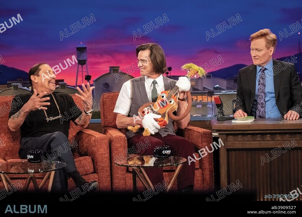 CONAN O'BRIEN, DANNY TREJO et JIM CARREY dans KIDDING, 2018, réalisé par DAVE HOLSTEIN. Copyright AGGREGATE FILMS. Season 1.