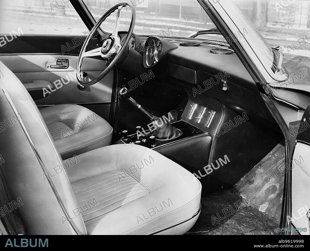 1963 Alfa Romeo 2600 Coupe Speciale interior by Pininfarina .