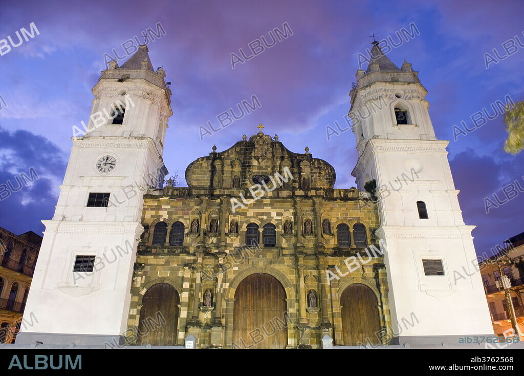 Cathedral, historical old town, UNESCO World Heritage Site, Panama City, Panama, Central America.