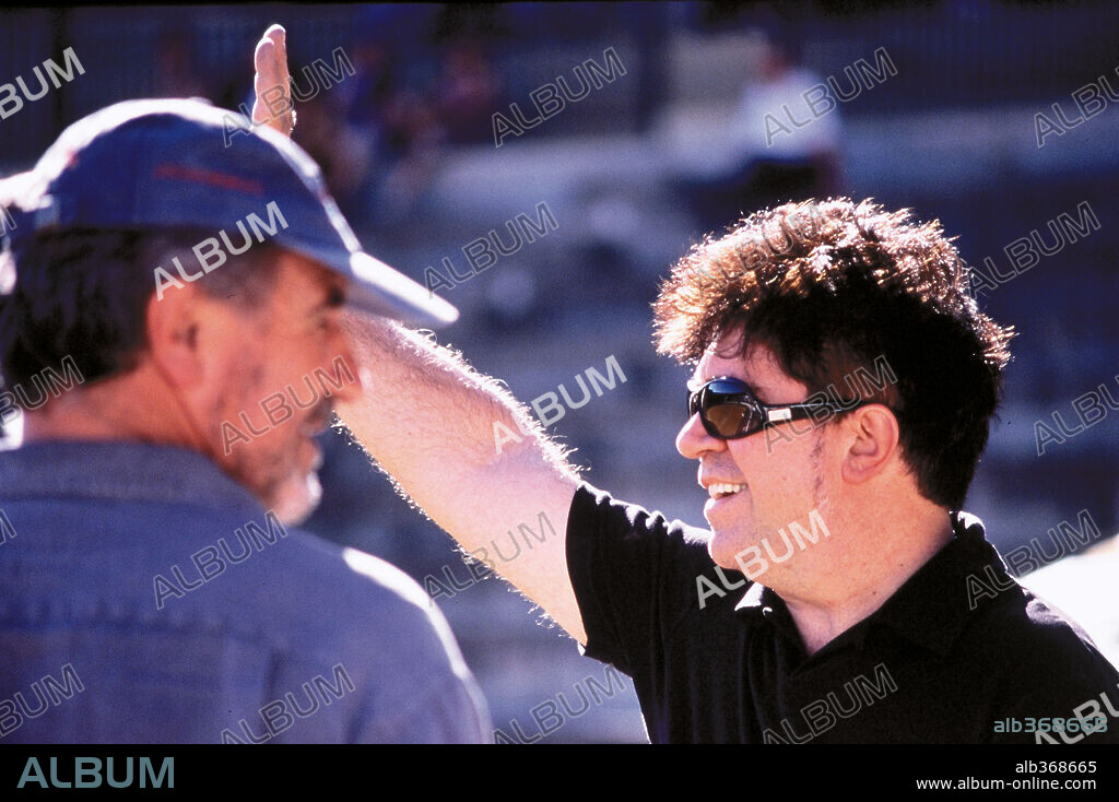 PEDRO ALMODOVAR in TALK TO HER, 2002 (HABLE CON ELLA), directed by PEDRO ALMODOVAR. Copyright EL DESEO S.A / BRACHO, MIGUEL.