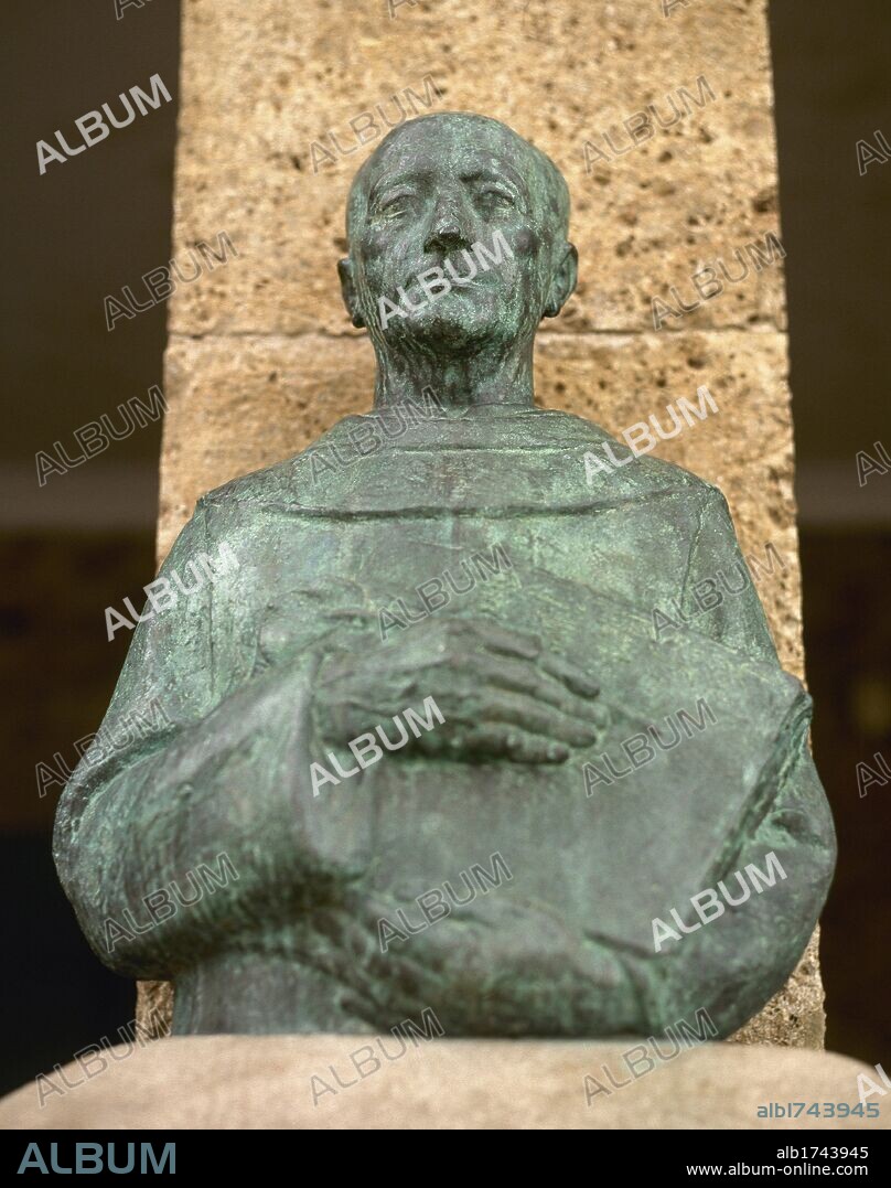 BERCEO, Gonzalo de (Berceo, La Rioja, finales del s. XII-después de 1246). Primer poeta castellano de nombre conocido. Su obra pertenece a la escuela poética denominada "Mester de Clerecía". Busto del poeta en la población de BERCEO. La Rioja. España.