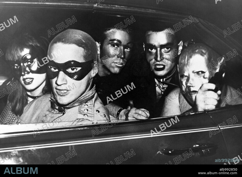 CURSO 1984, 1982 (CLASS OF 1984), dirigida por MARK L. LESTER. Copyright GUERILLA HIGH PRODUCTIONS.