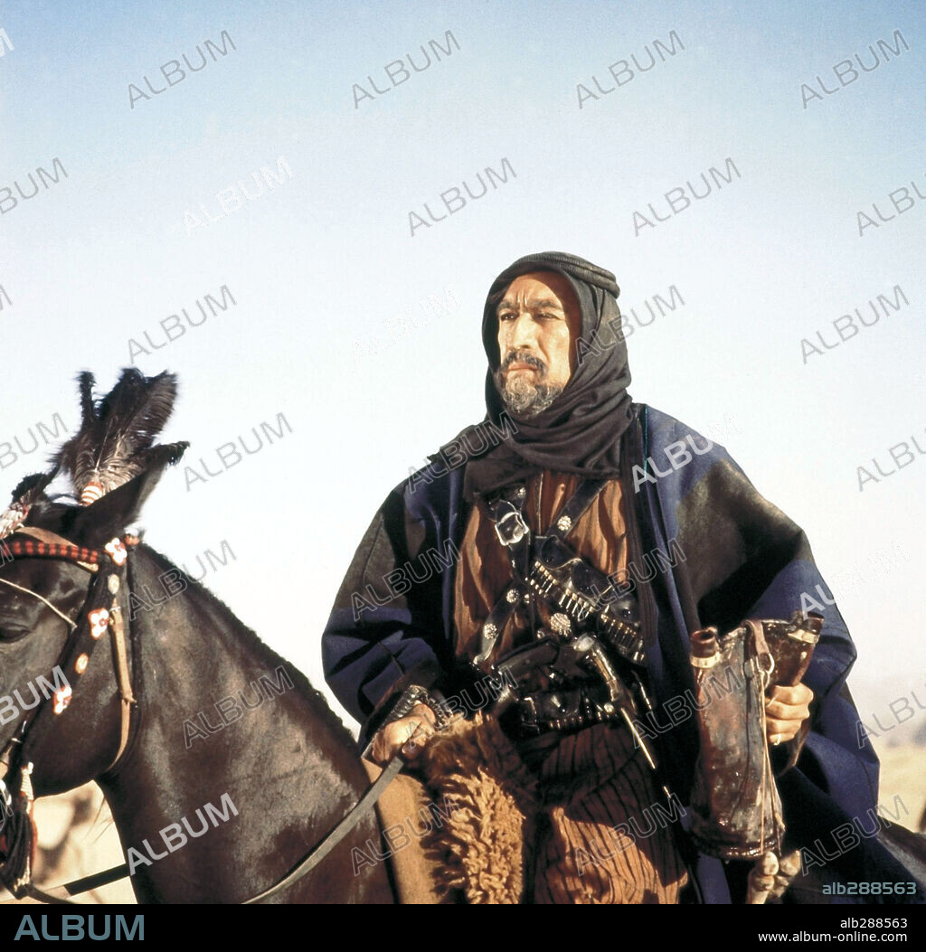 ANTHONY QUINN in LAWRENCE OF ARABIA, 1962, directed by DAVID LEAN. Copyright COLUMBIA PICTURES.