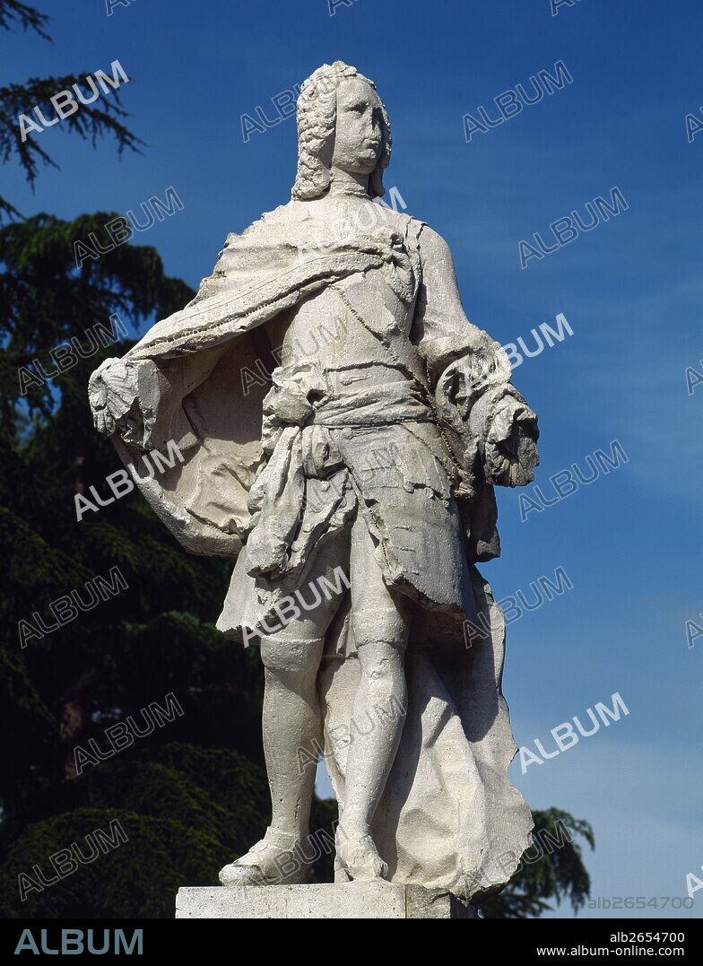 FERNANDO VI (Madrid, 1713-Villaviciosa de Odón, 1759). Rey de España (1746-1759), hijo de Felipe V y María Luisa Gabriela de Saboya. Delegó gran parte de sus responsabilidades en el marqués de la Ensenada. Detalle del MONUMENTO A FERNANDO VI ubicado en la Plaza homónima. SAN FERNANDO DE HENARES. Comunidad de Madrid. España.