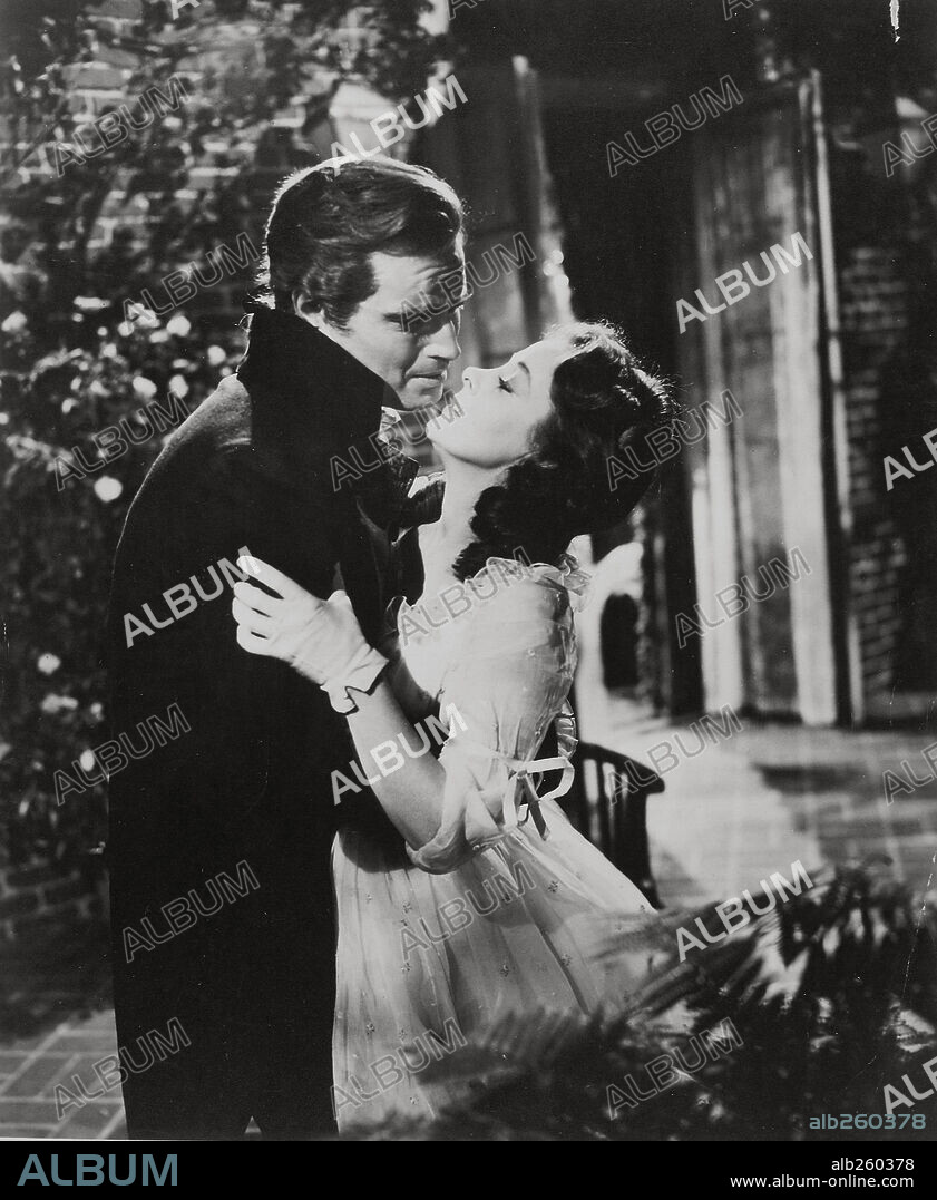 CHARLTON HESTON and SUSAN HAYWARD in THE PRESIDENT'S LADY, 1953, directed by HENRY LEVIN. Copyright 20TH CENTURY FOX.