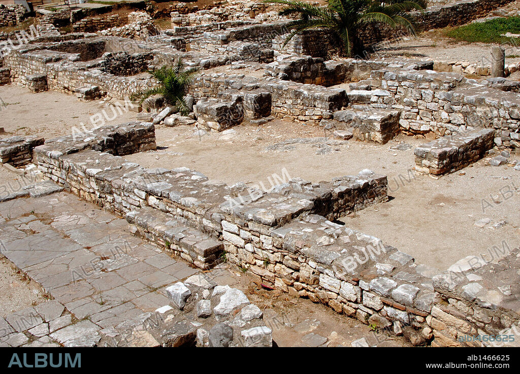 ARTE HEBREO. REPUBLICA DE ALBANIA. Restos arqueológicos de la antigua SINAGOGA fechada entre los siglos V-VI. Saranda.