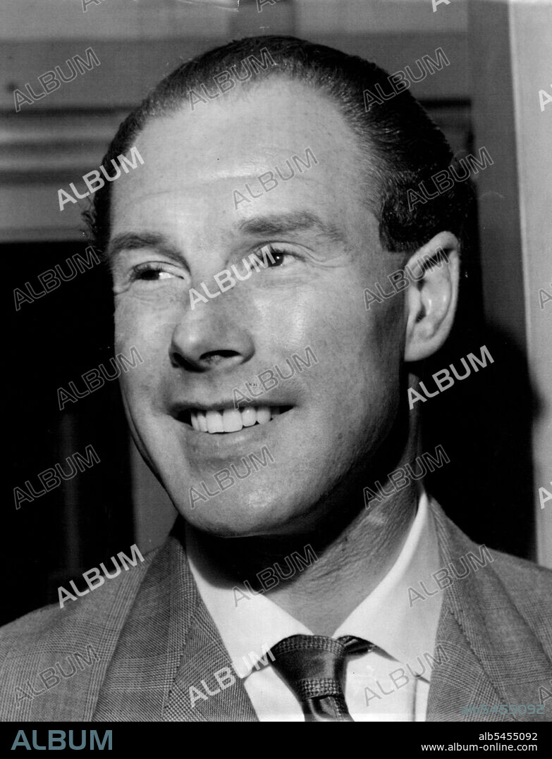 Cyclist Reg Harris, who arrived in Sydney today from London. He is former world professional sprint champion. November 25, 1953.