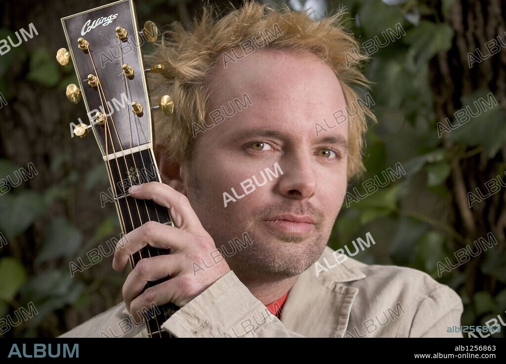 Jan 19, 2005 - Austin, Texas, USA - CHRIS TOMLIN is a popular Christian singer and songwriter with a national following. 19/01/2005