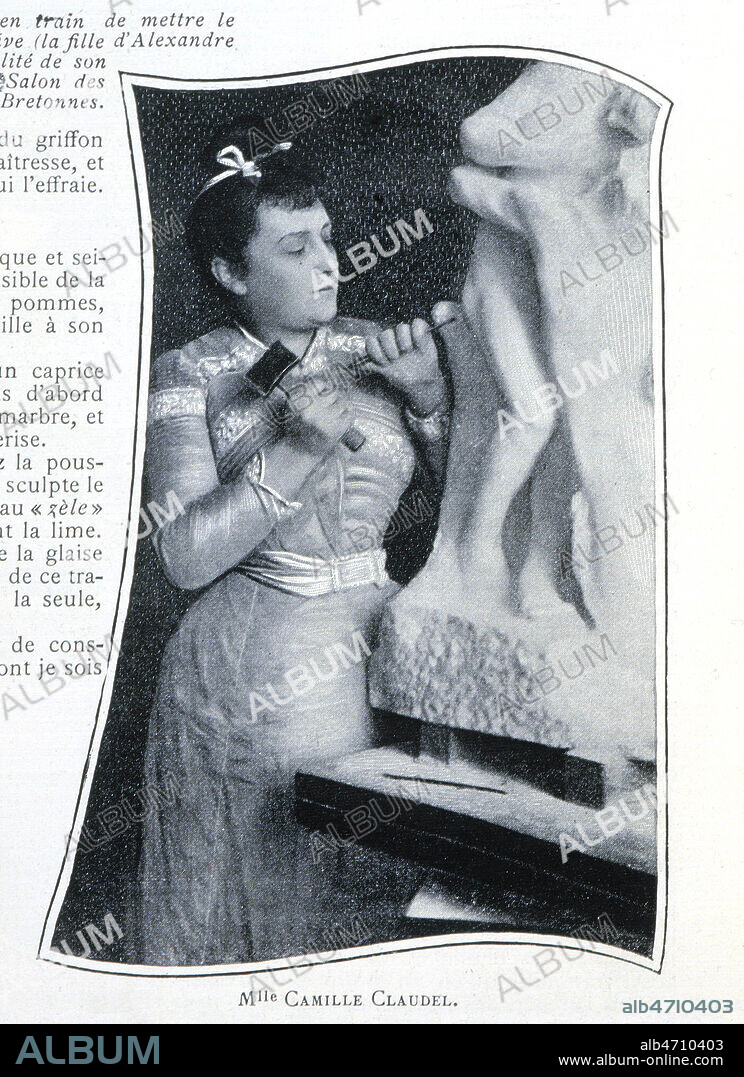' Melle Camille CLAUDEL une des plus interessantes physionomies de femmes artistes de ce temps. Elle envoie cette annee Vertumne et Pomone , un marbre , remarquable par sa grace et sa puissance. ' Photographie anonyme parue dans un magazine feminin FEMINA, en 1903. Credit: Collection Kharbine Tapabor.