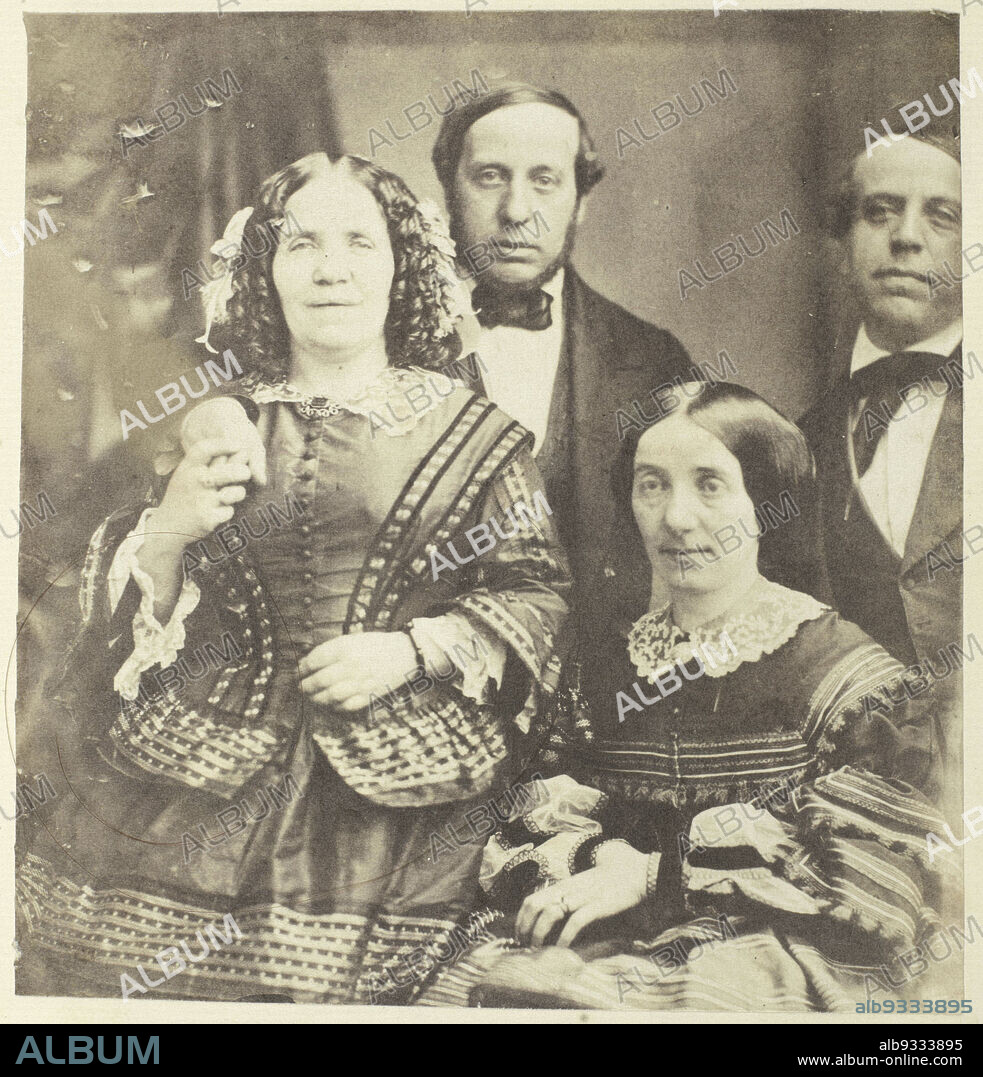 Group portrait of Euphrosine Asser-Oppenheim with her brothers and her sister Elisa Beer-Oppenheim, Eduard Isaac Asser, Amsterdam, 1856, paper, salted paper print, height 107 mm × width 103 mm.
