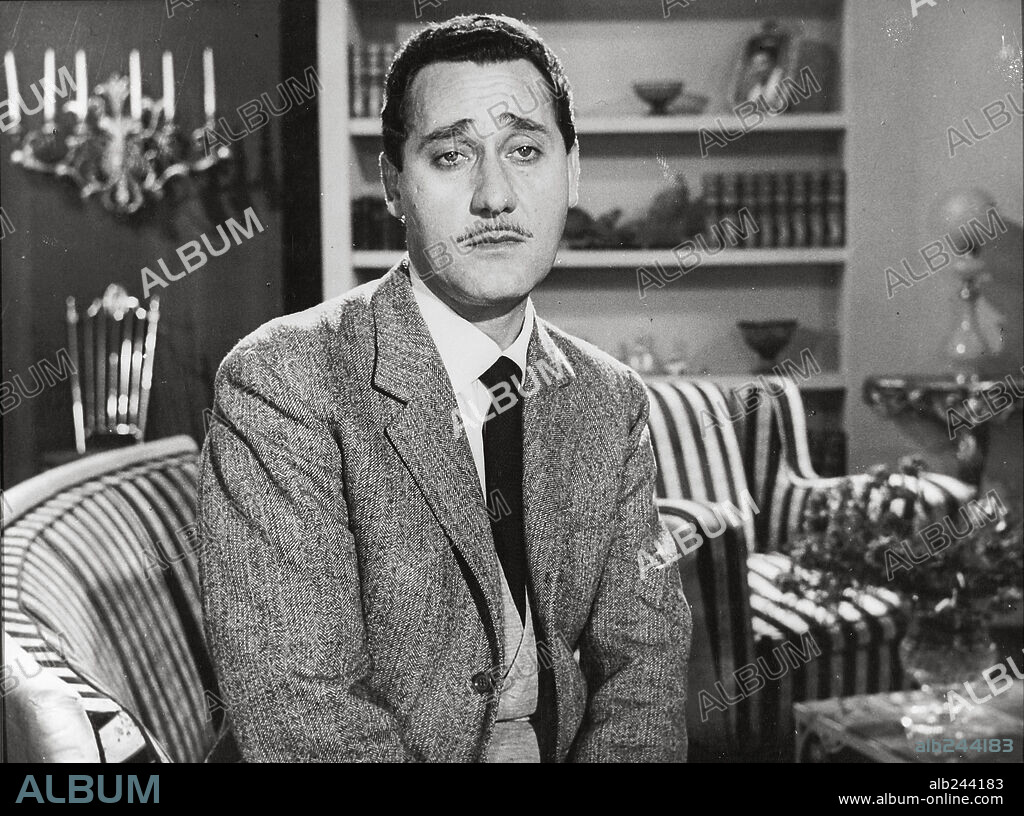ALBERTO SORDI en DOMINGO ES SIEMPRE DOMINGO, 1958 (DOMENICA E SEMPRE DOMENICA). Copyright ATHENA CINEMATOGRAFICA.