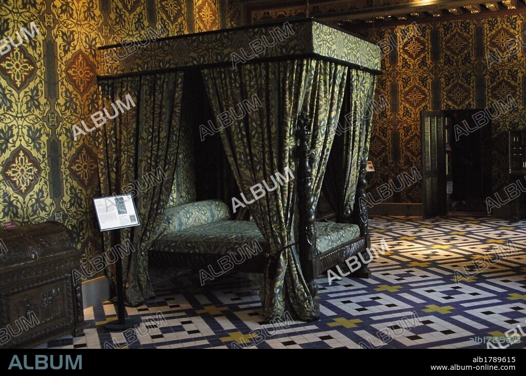 ARTE RENACIMIENTO. FRANCIA. S. XVI. CASTILLO DE BLOIS. Vista del DORMITORIO de CATALINA DE MEDICI (1519-1589). Valle del Loira.