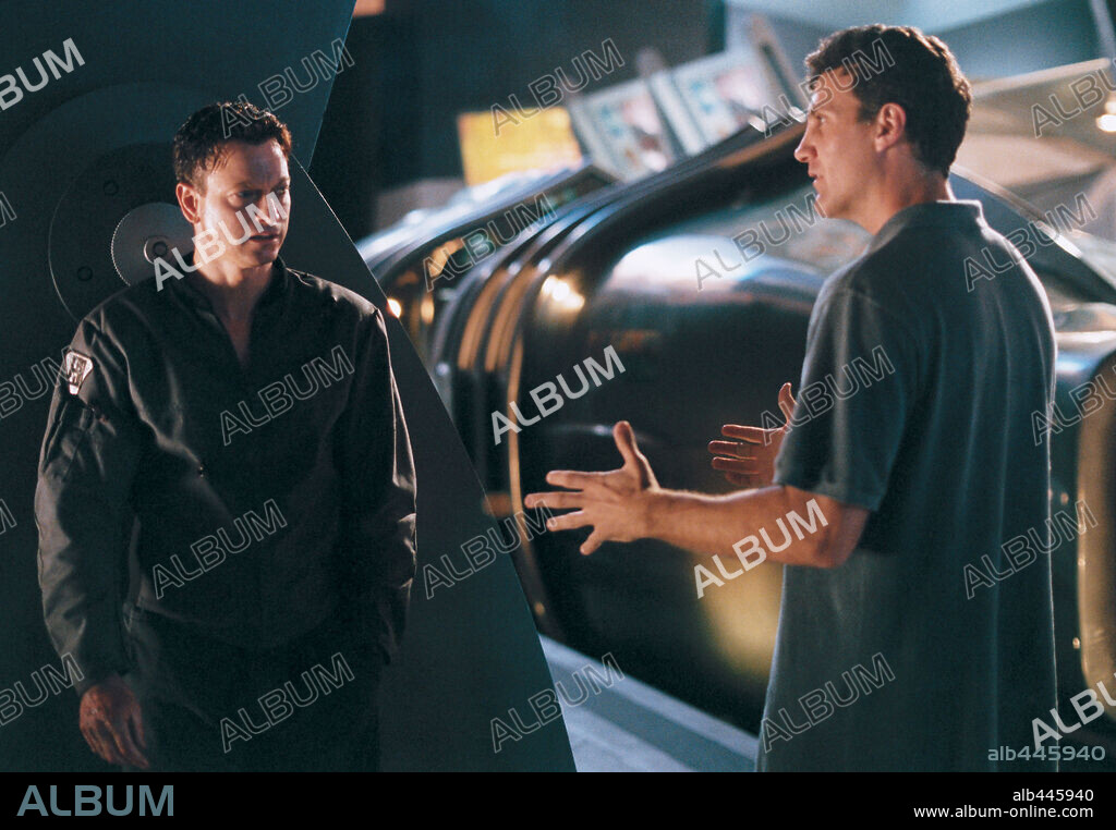 GARY FLEDER y GARY SINISE en INFILTRADO, 2001 (IMPOSTOR), dirigida por GARY FLEDER. Copyright MIRAMAX INT/DIMENSION FILMS.