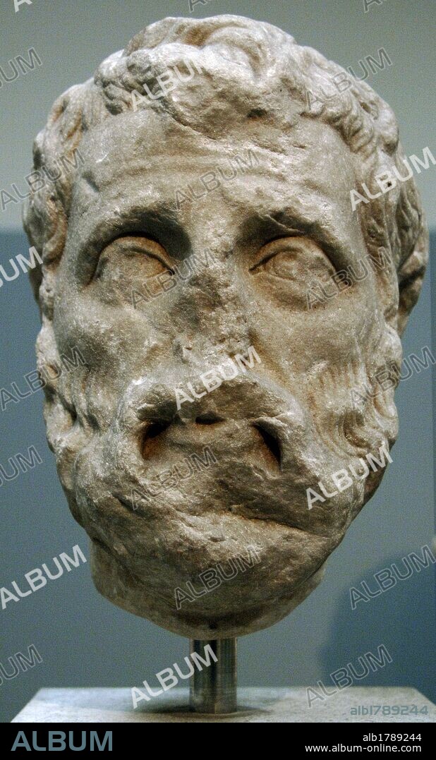 HERODES ATICO (Herodes Atticus) (Maratón, h.101-177). Orador griego, amigo de Adriano y Marco Aurelio. Cónsul en el año 143, destacó como mecenas construyendo edificios públicos en numerosas ciudades griegas. BUSTO en mármol que data aproximadamente del año 177-180 d.C. Probablemente procede de Alejandría. Museo Británico. Londres. Inglaterra. Reino Unido.