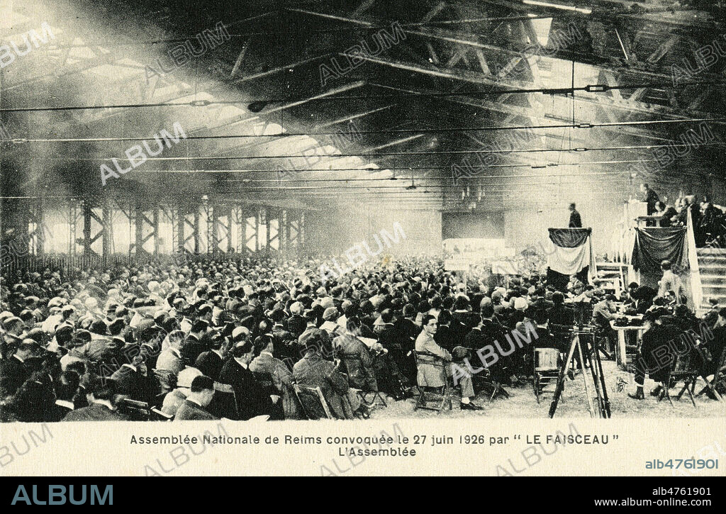 'Assemblee Nationale de Reims convoquee le 27 juin 1926 par 'Le Faisceau'. L'Assemblee' : parti fasciste francais. Photographie anonyme pour une carte postale. Credit : Collection IM/KHARBINE-TAPABOR.