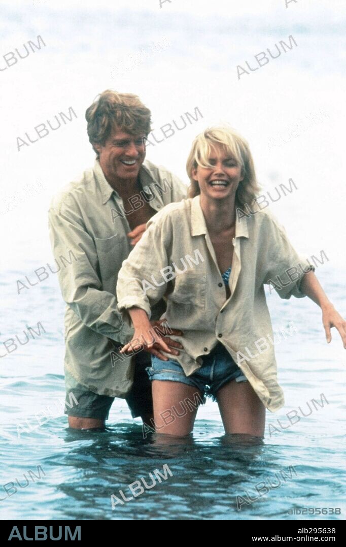 MICHELLE PFEIFFER y ROBERT REDFORD en ÍNTIMO Y PERSONAL, 1996 (UP CLOSE & PERSONAL), dirigida por JONATHAN MICHAEL AVNET. Copyright AVNET/KERNER.