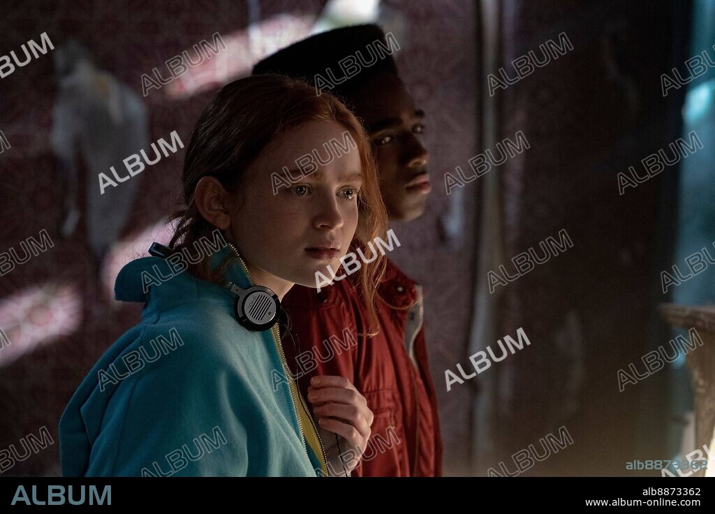 CALEB MCLAUGHLIN and SADIE SINK in STRANGER THINGS, 2016, directed by MATT DUFFER and ROSS DUFFER. Copyright 21 LAPS ENT/MONKEY MASSACRE. Season 4 episode 5.