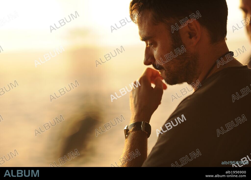 JUAN ANTONIO BAYONA en LO IMPOSIBLE, 2012 (THE IMPOSSIBLE), dirigida por JUAN ANTONIO BAYONA. Copyright APACHES ENTERTAINMENT.