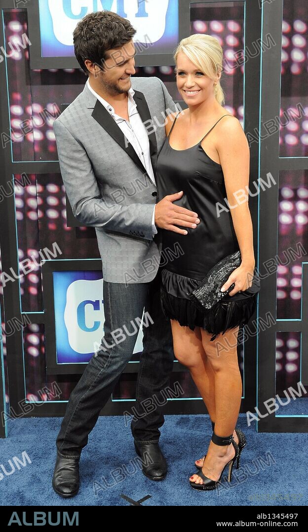Jun 9, 2010 - Nashville, Tennessee; USA - Singer LUKE BRYAN arrives on the blue carpet at the 2010 CMT Music Awards Live and Loud at the Bridgstone Arena located in downtown Nashville. Copyright 2010 Jason Moore. 09/06/2010