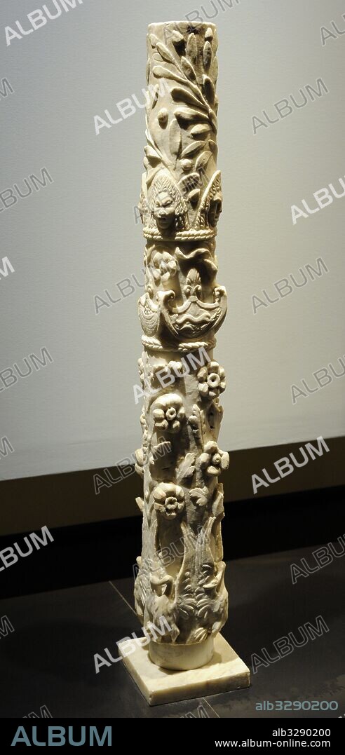 Column with flowering branches, swans with deployed wings, dolphins, baskets of fruit, theater masks and olive branches. Roman. 1st century. From Pompeii. National Archaeological Museum. Naples. Italy.