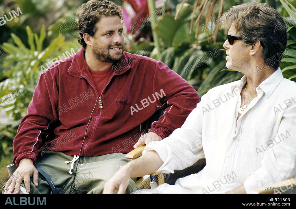 BRETT RATNER und PIERCE BROSNAN in AFTER THE SUNSET, 2004, unter der Regie von BRETT RATNER. Copyright NEW LINE CINEMA / WILSON, GLEN.