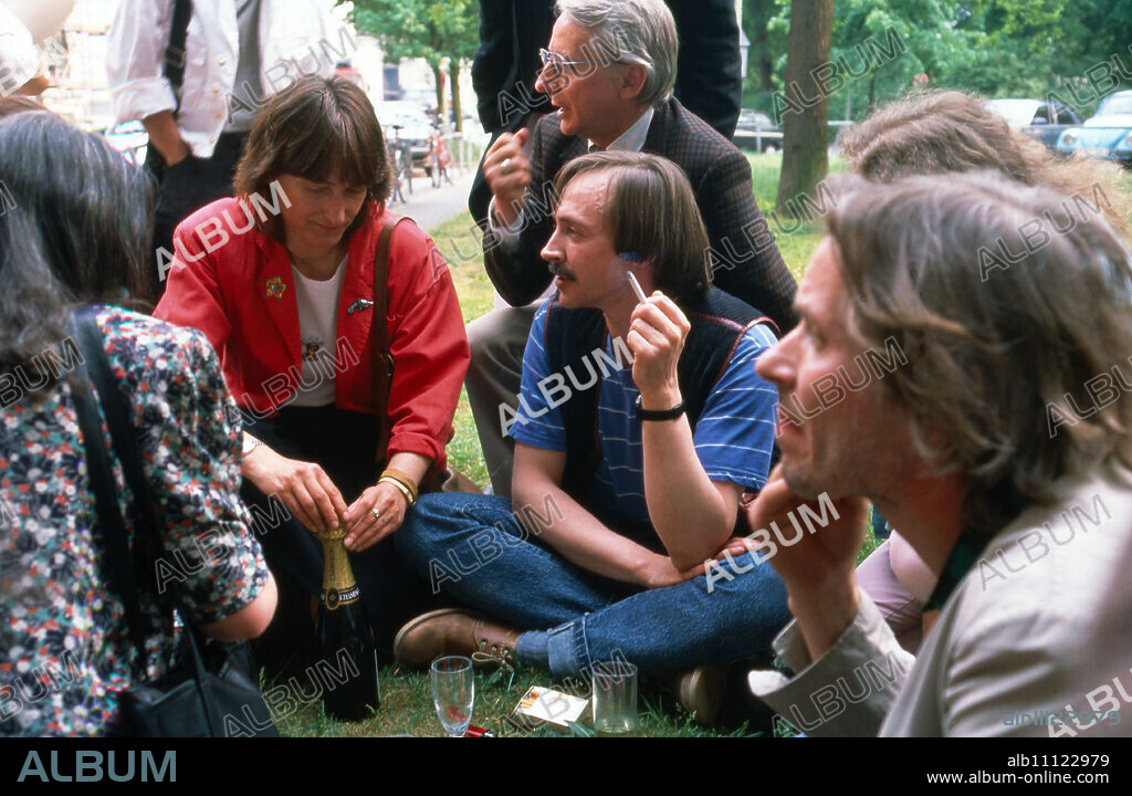 Reading by ex-RAF terrorist Peter Jürgen Boock from his book "Abgang" at the Literaturhaus in Hamburg, Germany, 1988, which was well received by the press. (original german headline: Peter Jürgen Boock).