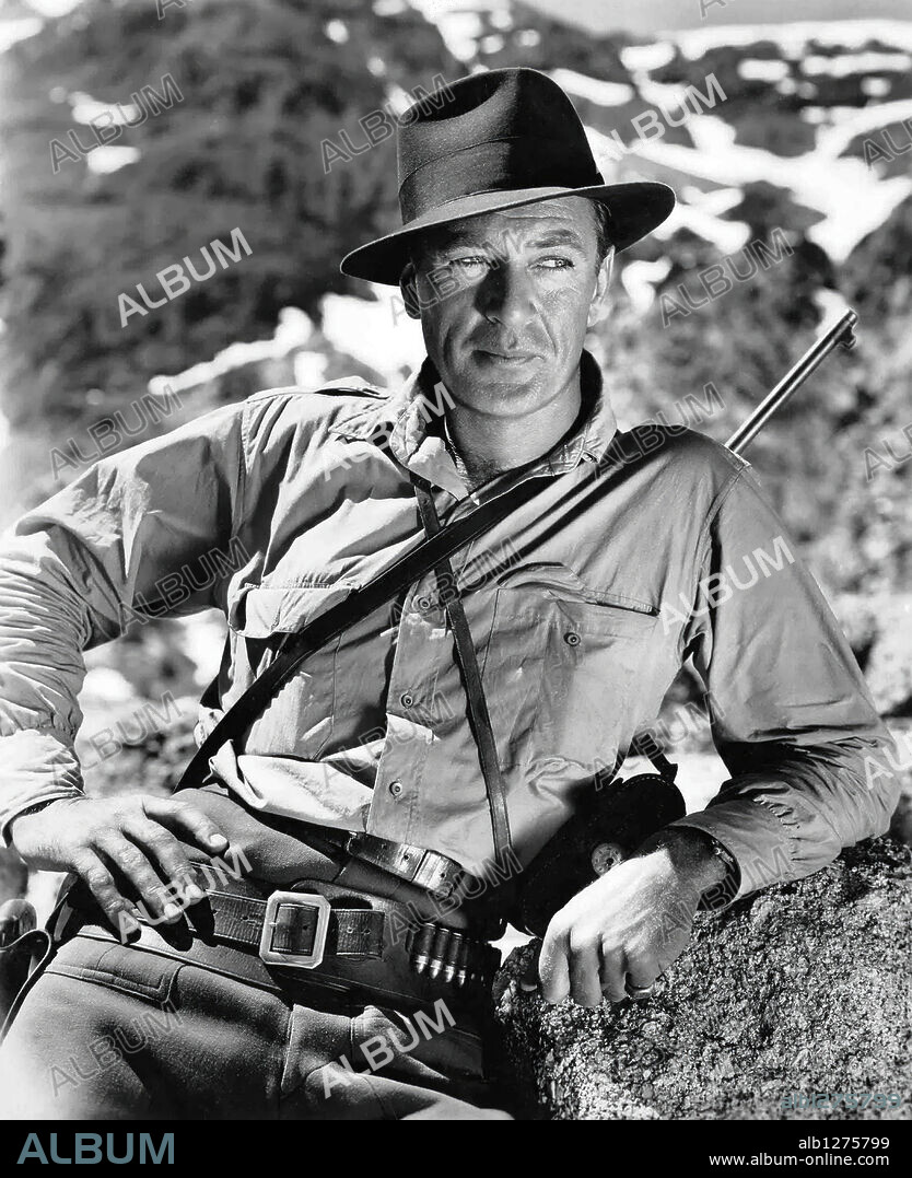 GARY COOPER en POR QUIEN DOBLAN LAS CAMPANAS?, 1943 (FOR WHOM THE BELL TOLLS), dirigida por SAM WOOD. Copyright PARAMOUNT PICTURES.