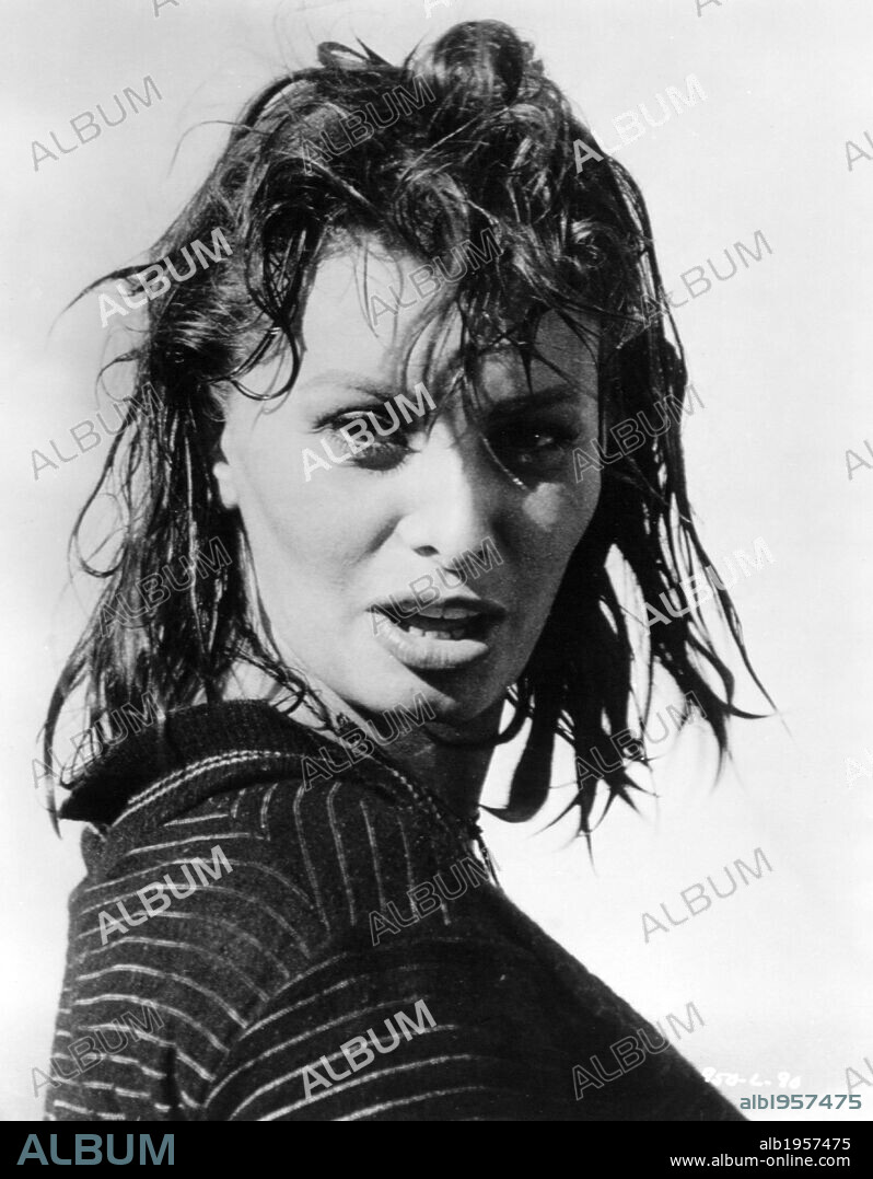 SOPHIA LOREN en LA SIRENA Y EL DELFÍN, 1957 (BOY ON A DOLPHIN), dirigida por JEAN NEGULESCO. Copyright 20TH CENTURY FOX.