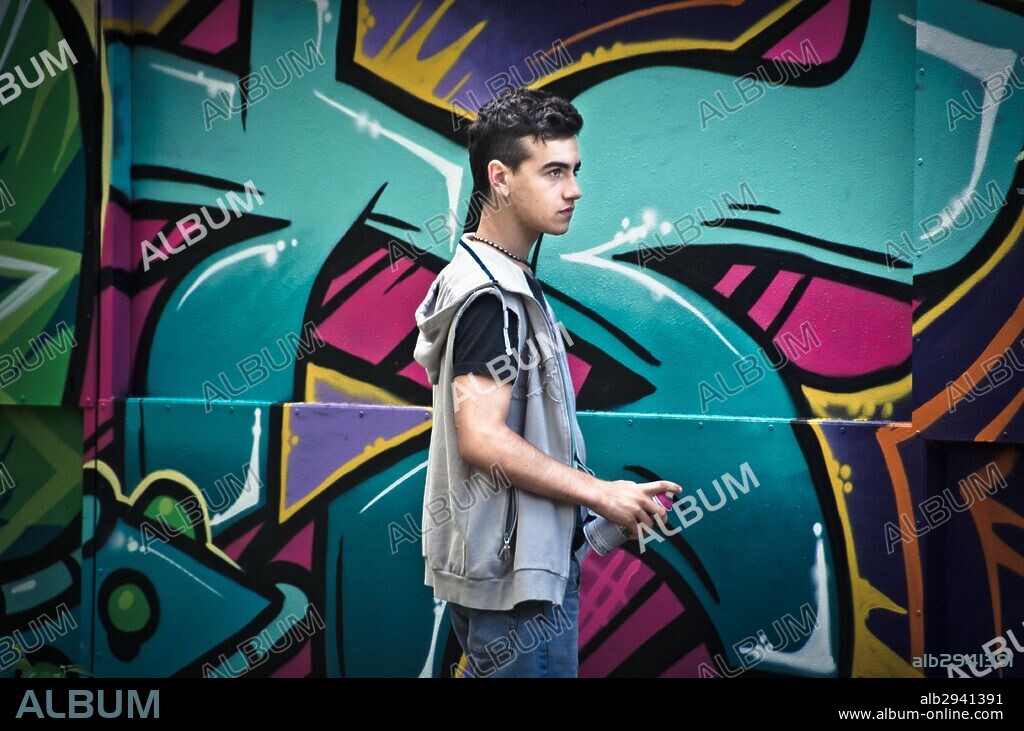 ALEX MONNER en LOS NIÑOS SALVAJES, 2012 (NENS SALVATGES, ELS). Copyright DISTINTO FILMS.