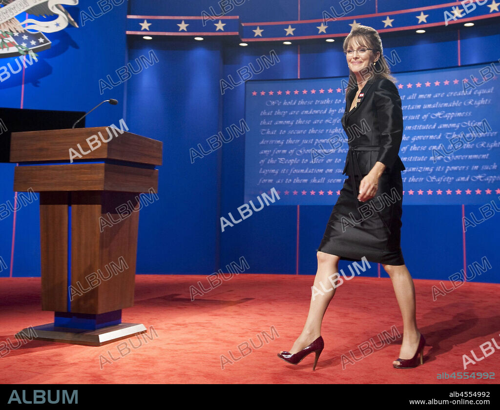 JULIANNE MOORE in GAME CHANGE - DER SARAH-PALIN-EFFEKT, 2012 (GAME CHANGE), unter der Regie von JAY ROACH. Copyright HBO FILMS.