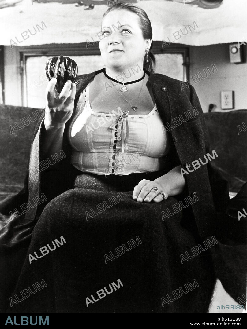 MARIANNE SAGEBRECHT en BAGDAD CAFE, 1987 (OUT OF ROSENHEIM), dirigida por PERCY ADLON. Copyright ISLAND PICTURES.