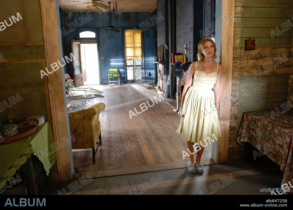 SCARLETT JOHANSSON in A LOVE SONG FOR BOBBY LONG, 2004, directed by SHAINEE GABEL. Copyright COLUMBIA TRISTAR.
