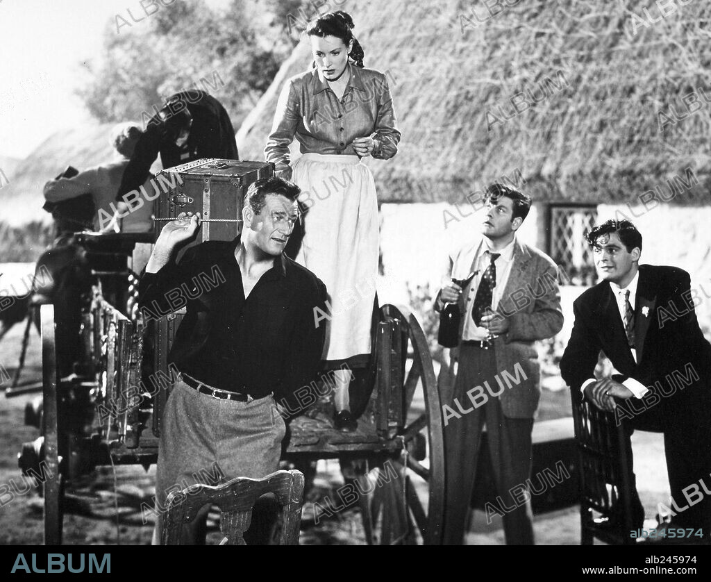 JOHN WAYNE et MAUREEN O'HARA dans THE QUIET MAN, 1952, réalisé par JOHN FORD. Copyright REPUBLIC PICTURES.