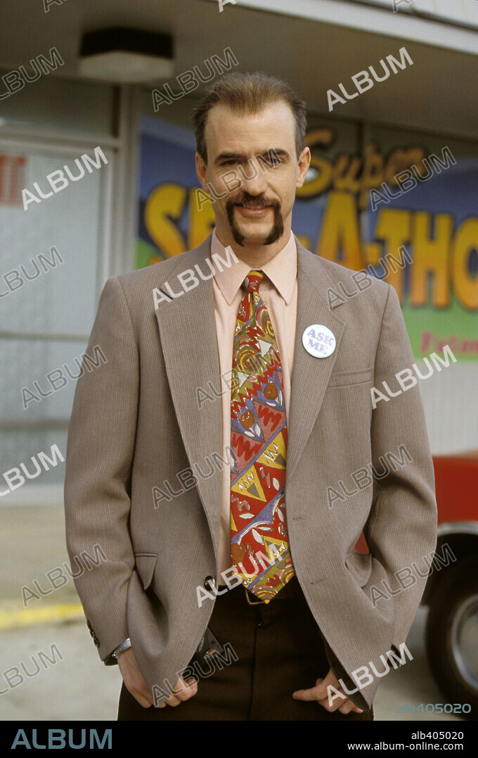 DERMOT MULRONEY in ABOUT SCHMIDT, 2002, unter der Regie von ALEXANDER PAYNE. Copyright NEW LINE PRODUCTIONS.