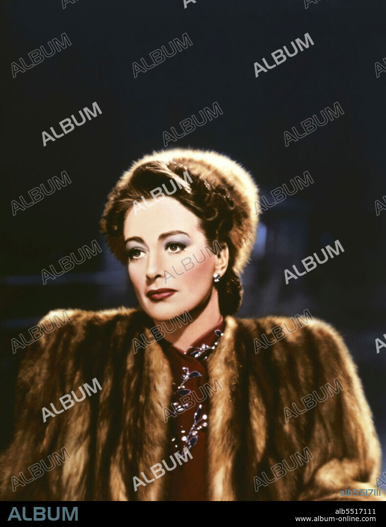 JOAN CRAWFORD in MILDRED PIERCE, 1945, directed by MICHAEL CURTIZ. Copyright WARNER BROTHERS.