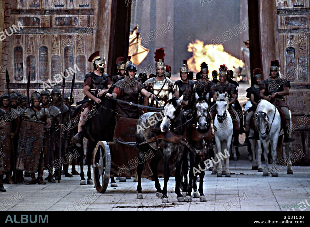 TIMOTHY DALTON in CLEOPATRA, 1999 (CLEOPATRA-TV). Copyright BABELSBERG INTERNATIONAL FILM PRODUKTION/HALLMARK ENTERTAIN. / UPTON, OLIVER.