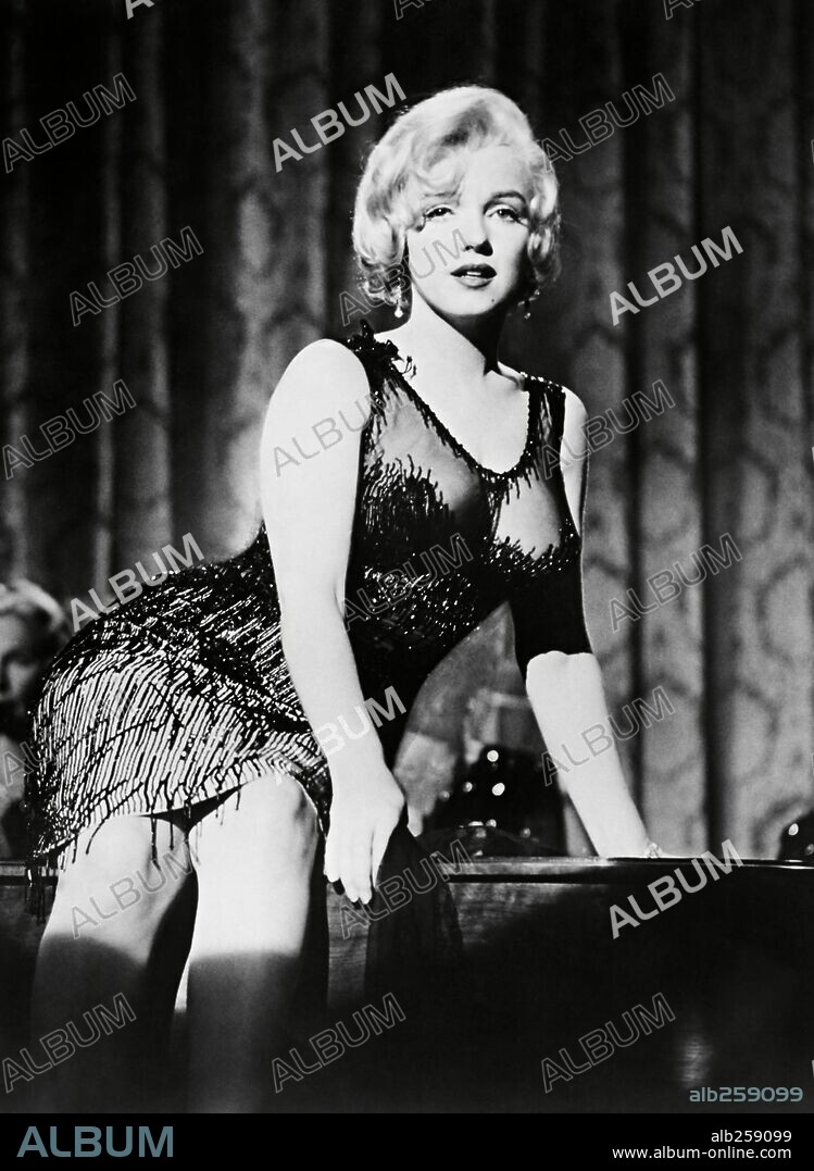 NORMA JEAN BAKER. MARILYN MONROE in SOME LIKE IT HOT, 1959, directed by BILLY WILDER. Copyright UNITED ARTISTS.
