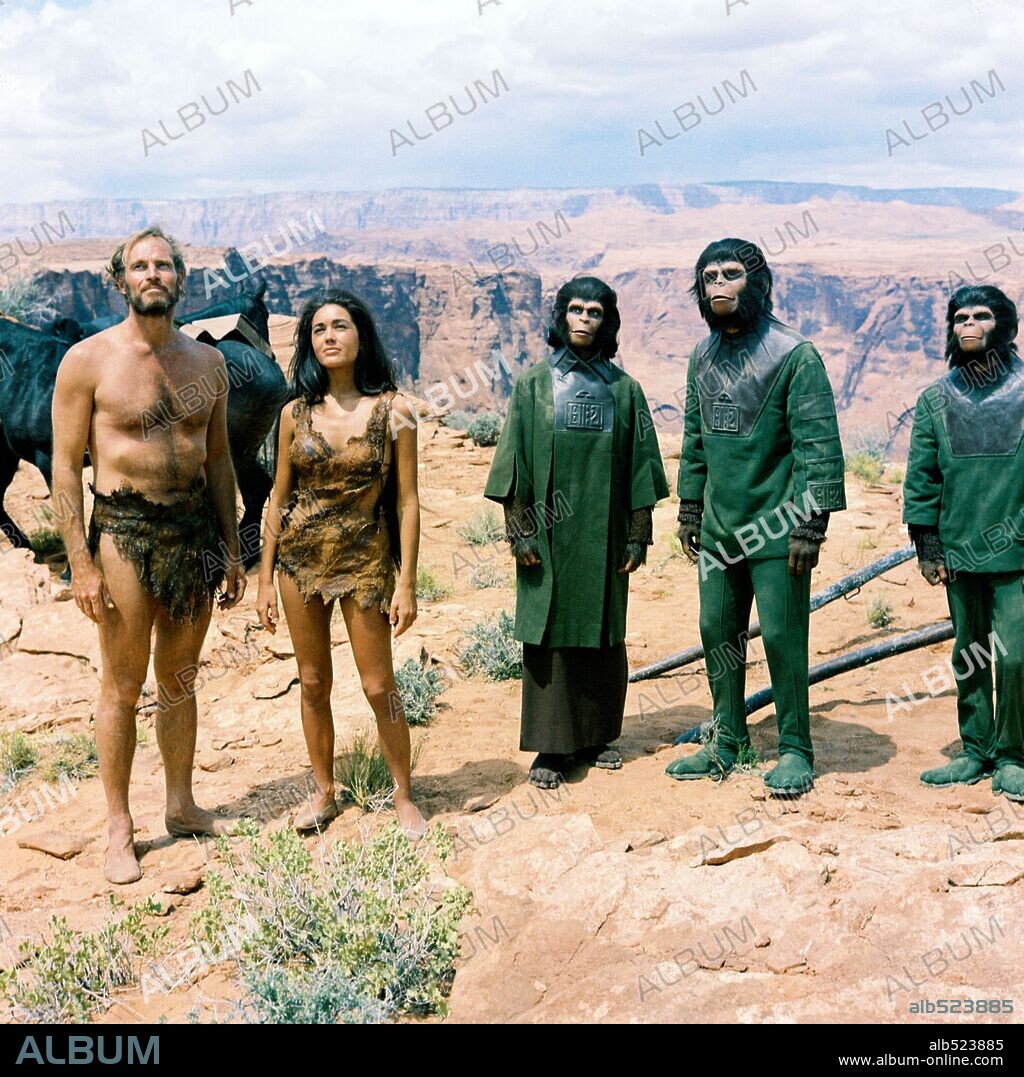 CHARLTON HESTON, KIM HUNTER, LINDA HARRISON and RODDY McDOWALL in PLANET OF THE APES, 1968, directed by FRANKLIN J. SCHAFFNER. Copyright 20TH CENTURY FOX.